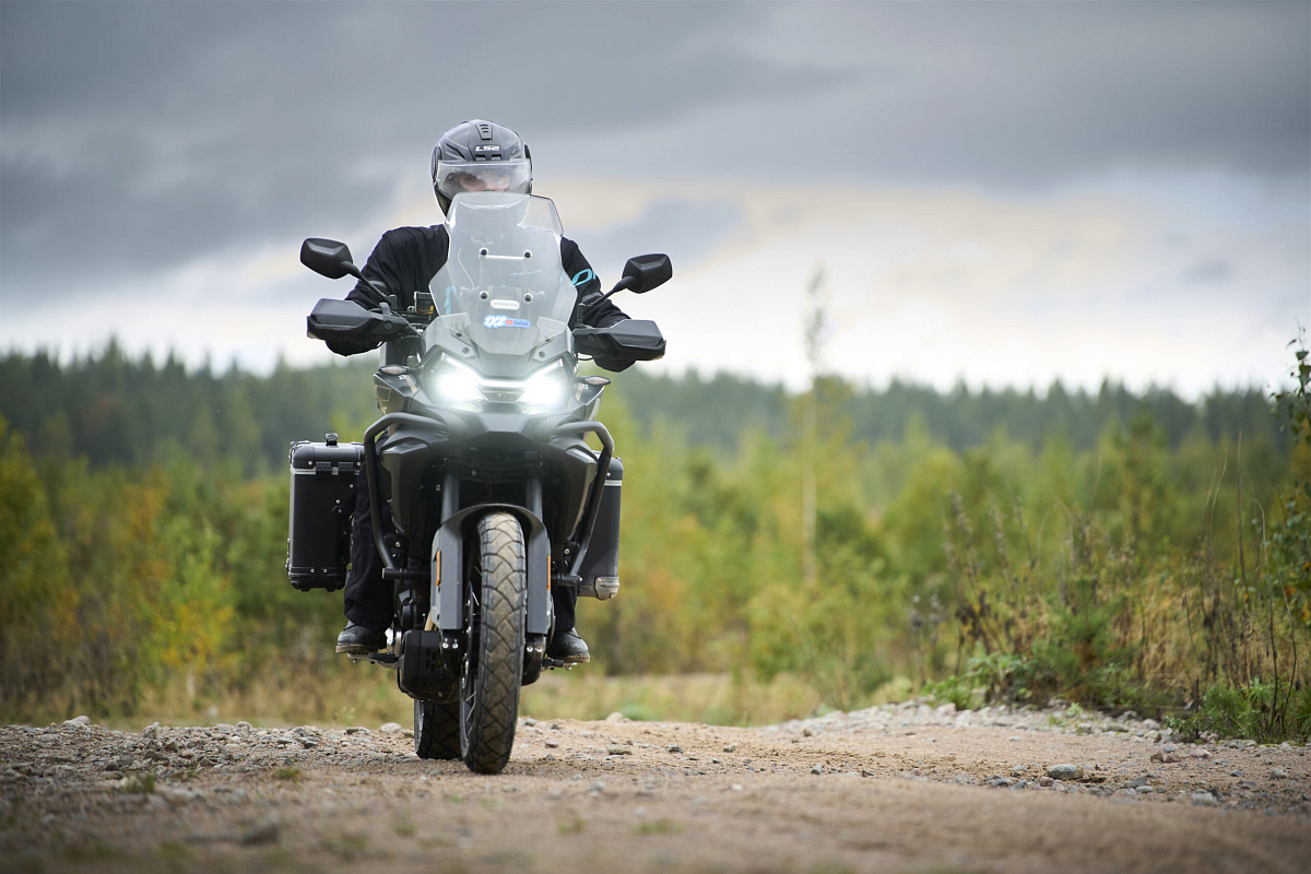 CFMOTO 700MT Advanced (ABS)