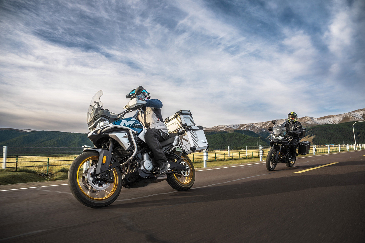 CFMOTO 700MT Advanced (ABS)
