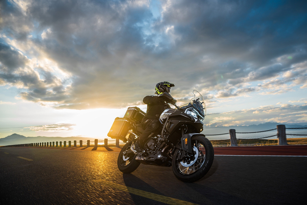 CFMOTO 700MT Advanced (ABS)