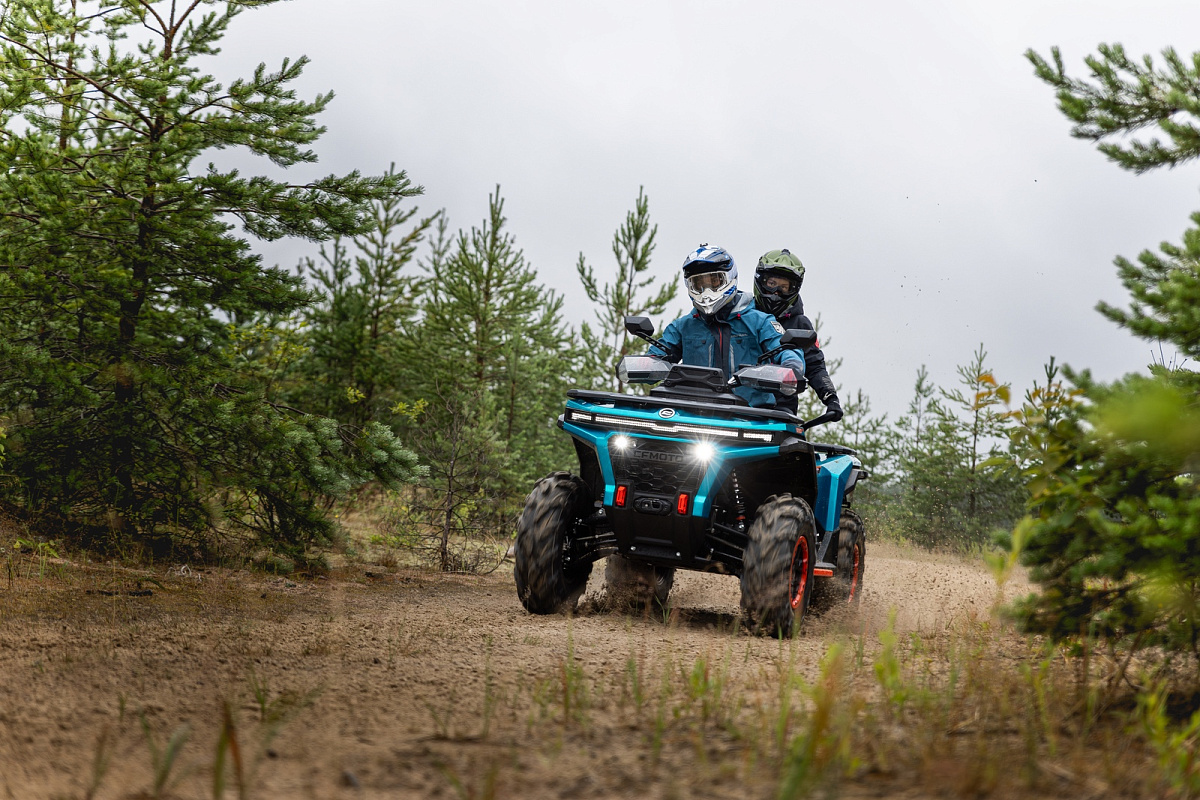 CFMOTO CFORCE 650 EPS
