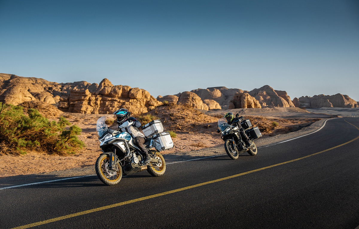 CFMOTO 700MT Advanced (ABS)