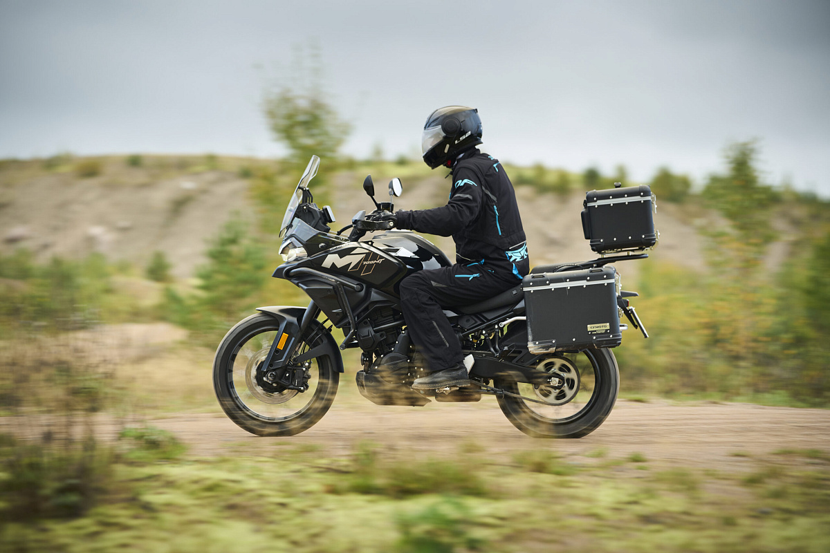 CFMOTO 700MT Advanced (ABS)