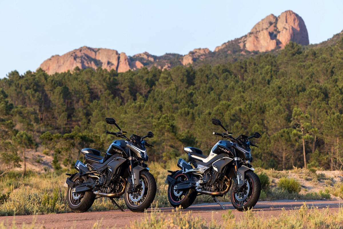 CFMOTO 800NK Advanced (ABS)