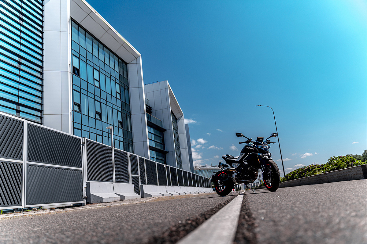 CFMOTO 800NK Advanced (ABS)