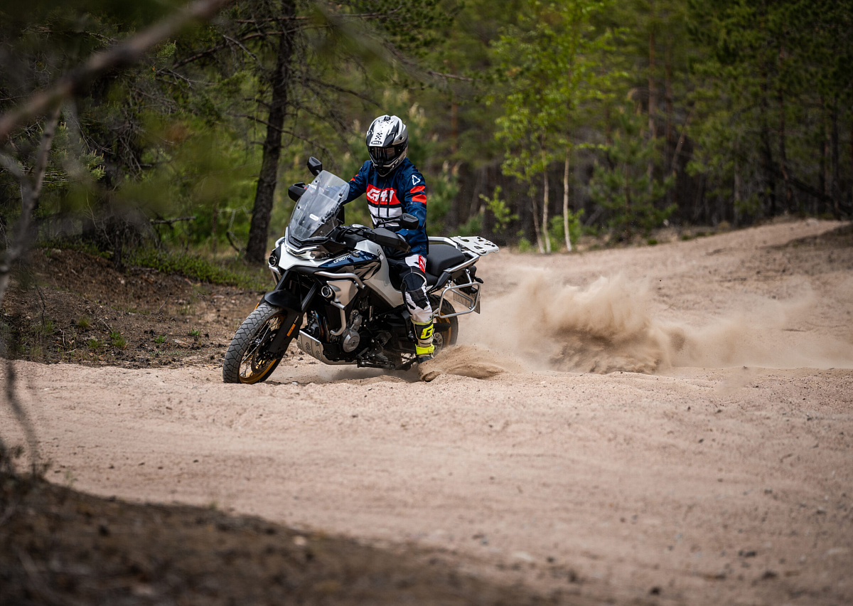 CFMOTO 800MT Explore (ABS)