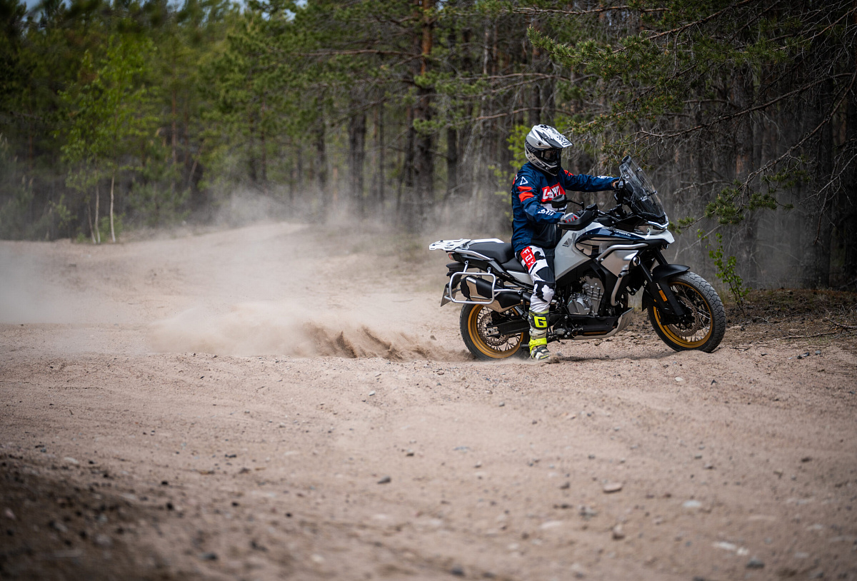 CFMOTO 800MT Explore (ABS)