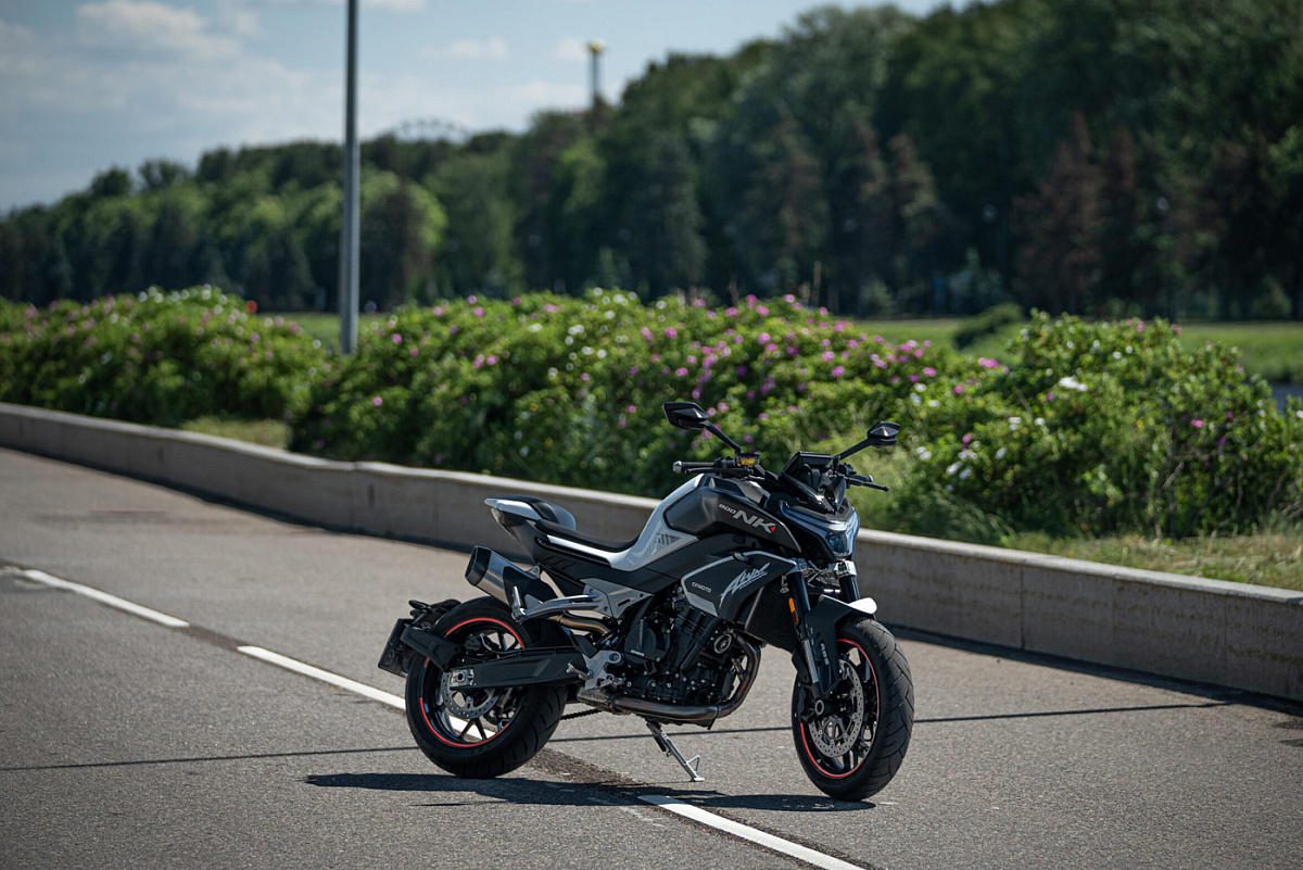 CFMOTO 800NK Advanced (ABS)